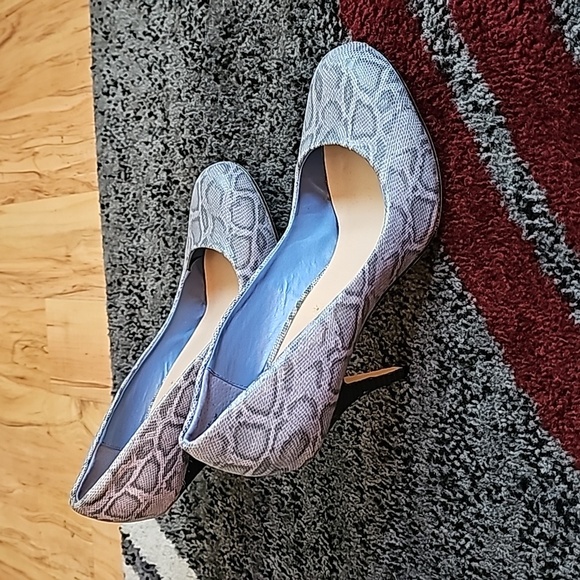 Animal Print Heel - Picture 3 of 4